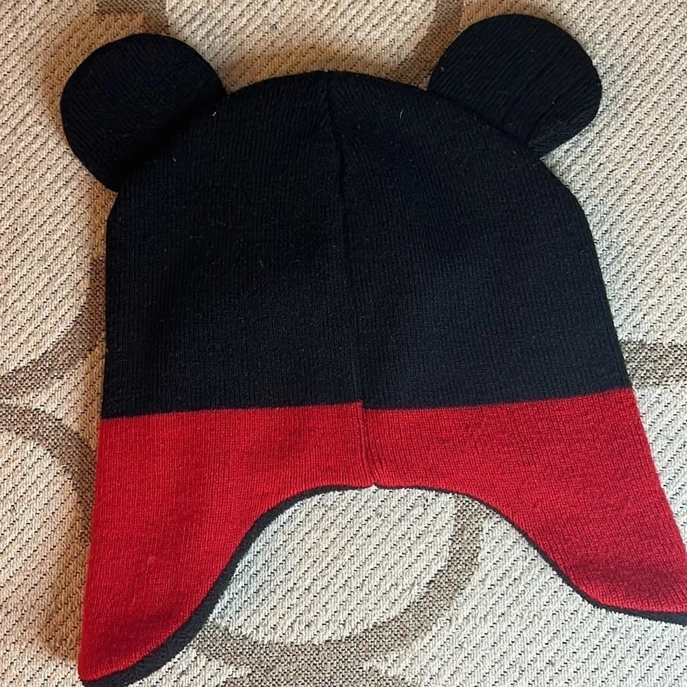 Disney Mickey Mouse hat & mittens